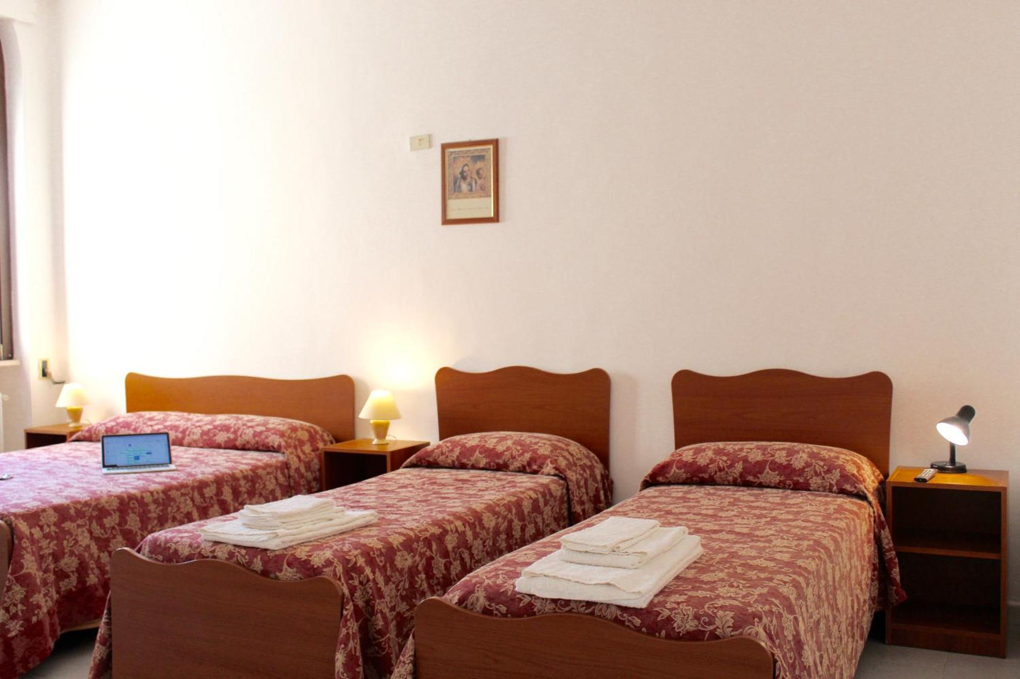 Albergo Del Santuario Santa Maria di Leuca Exterior photo
